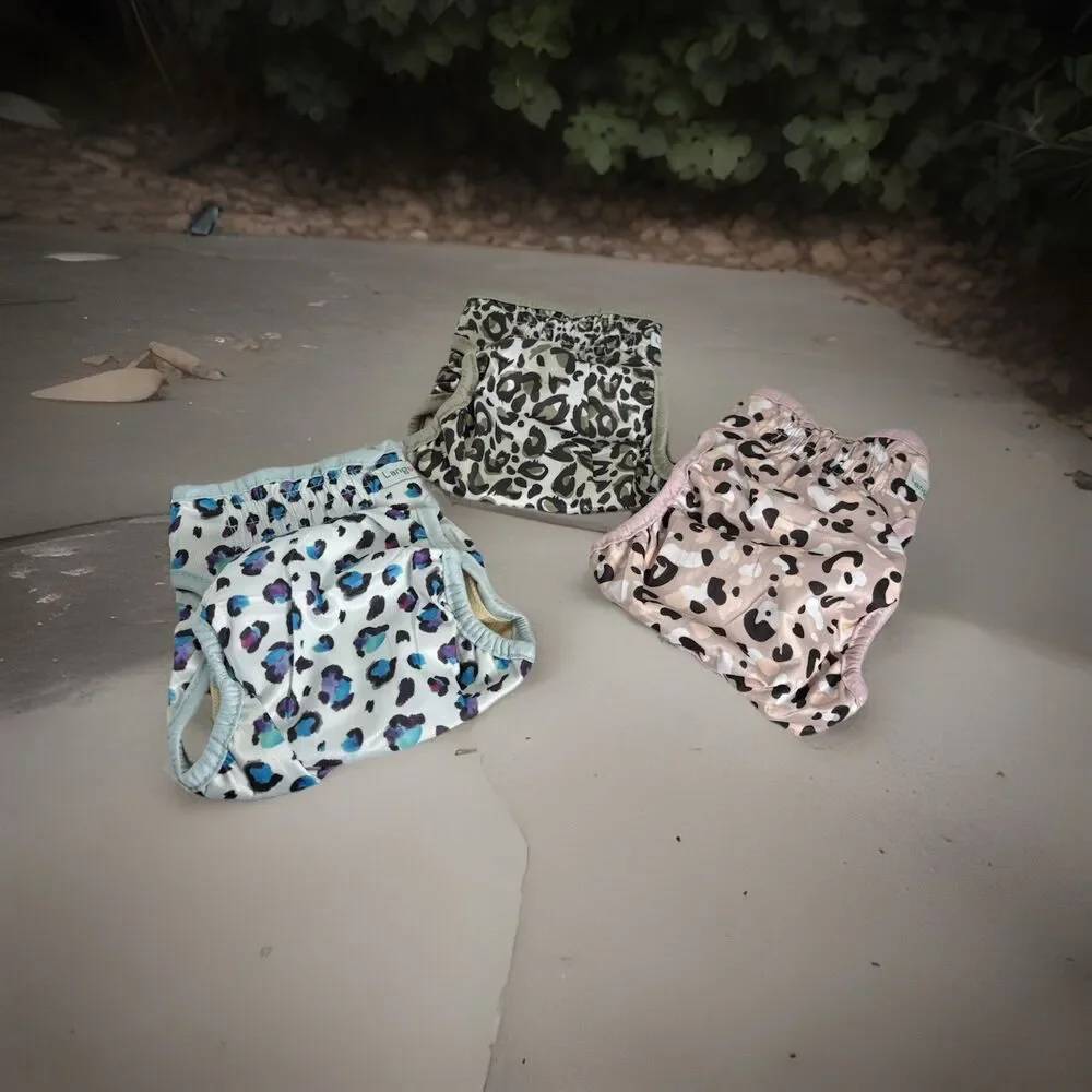 Langsprit Washable Female Dog Diapers, 3 Pack, MEDIUM New.
